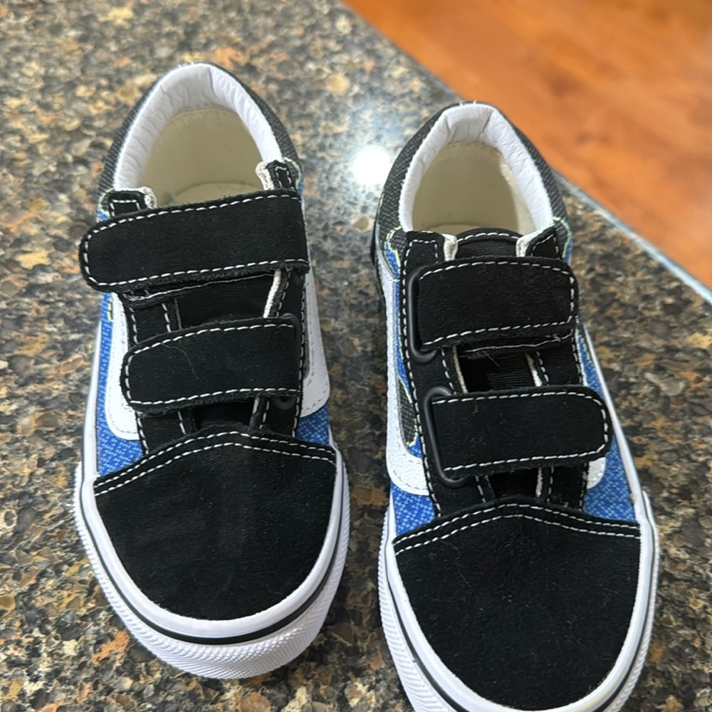 Brand new little kid vans